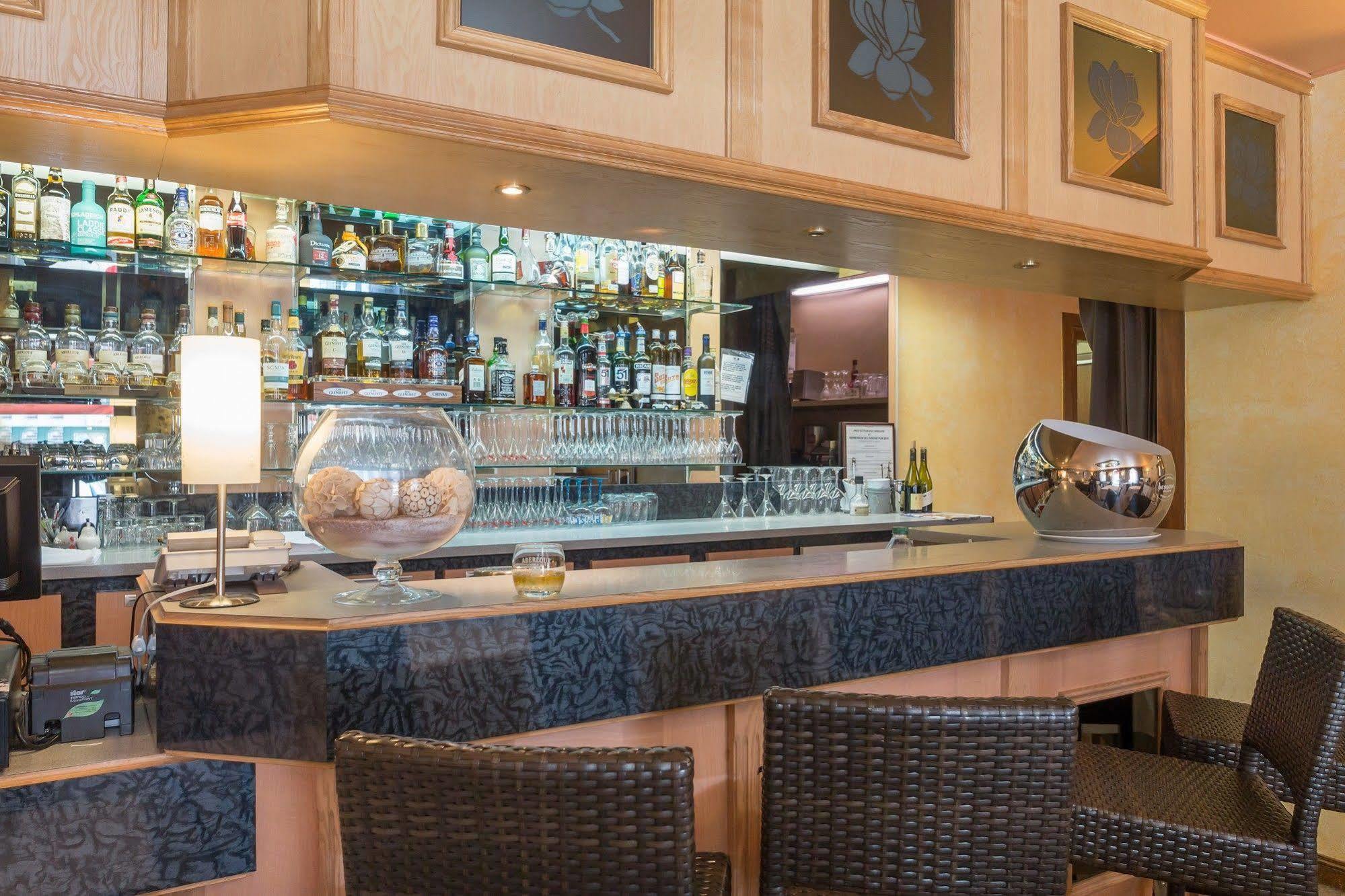 Attignat Hotel Restaurant Laurent Perreal المظهر الخارجي الصورة
